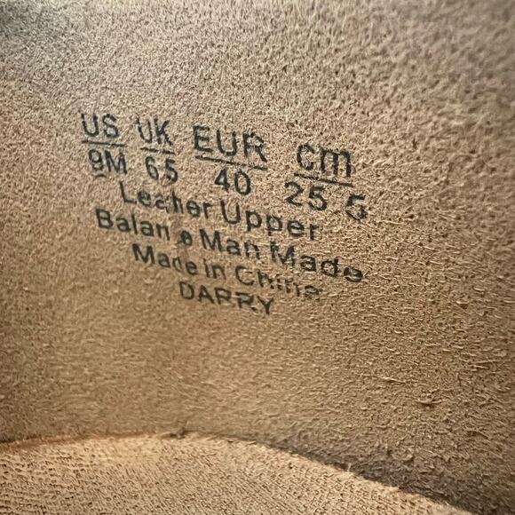 Elegant Black Loafers for Women - Picture 11 of 11